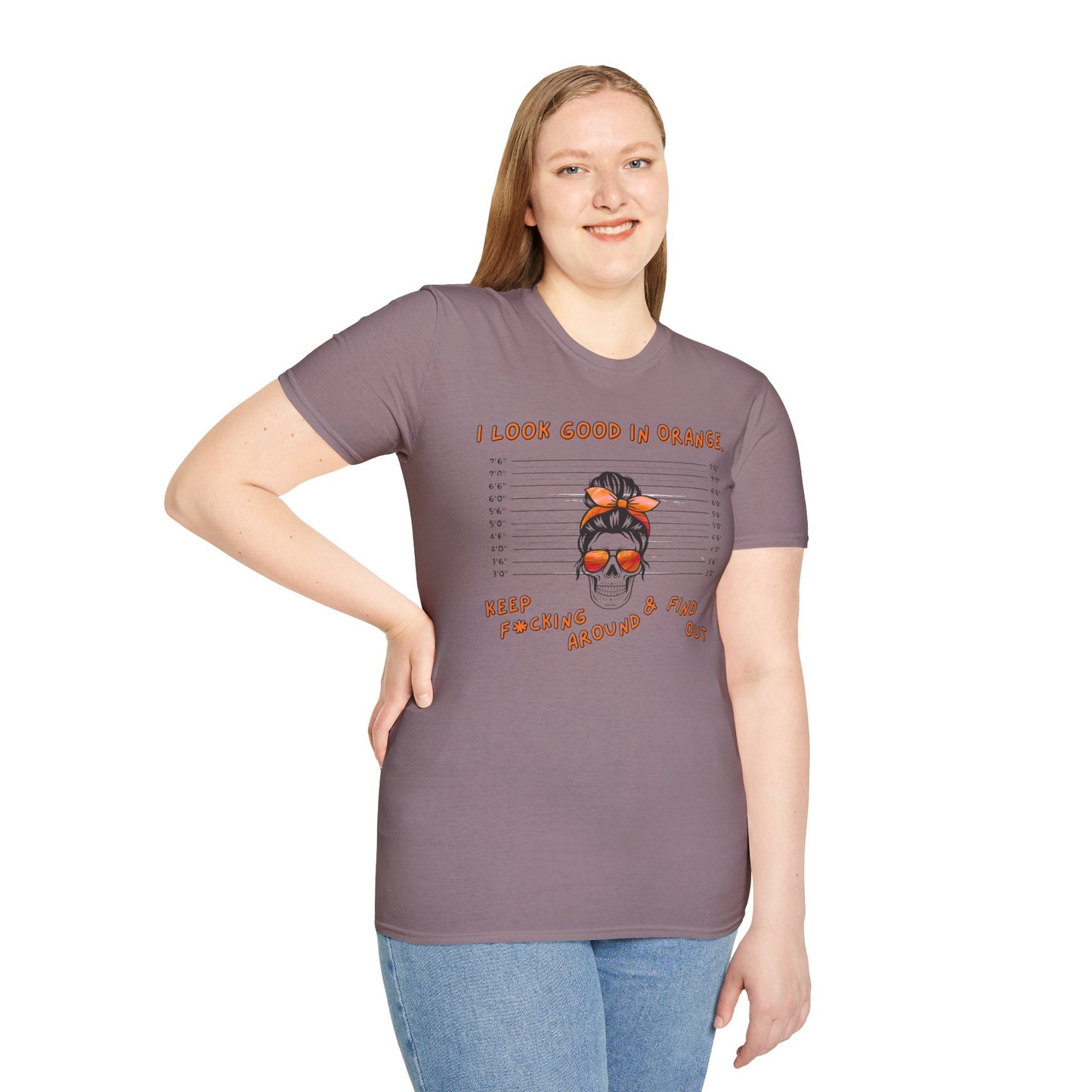 I Look Good in Orange' - Distressed Funny Orange Graphic T-Shirt