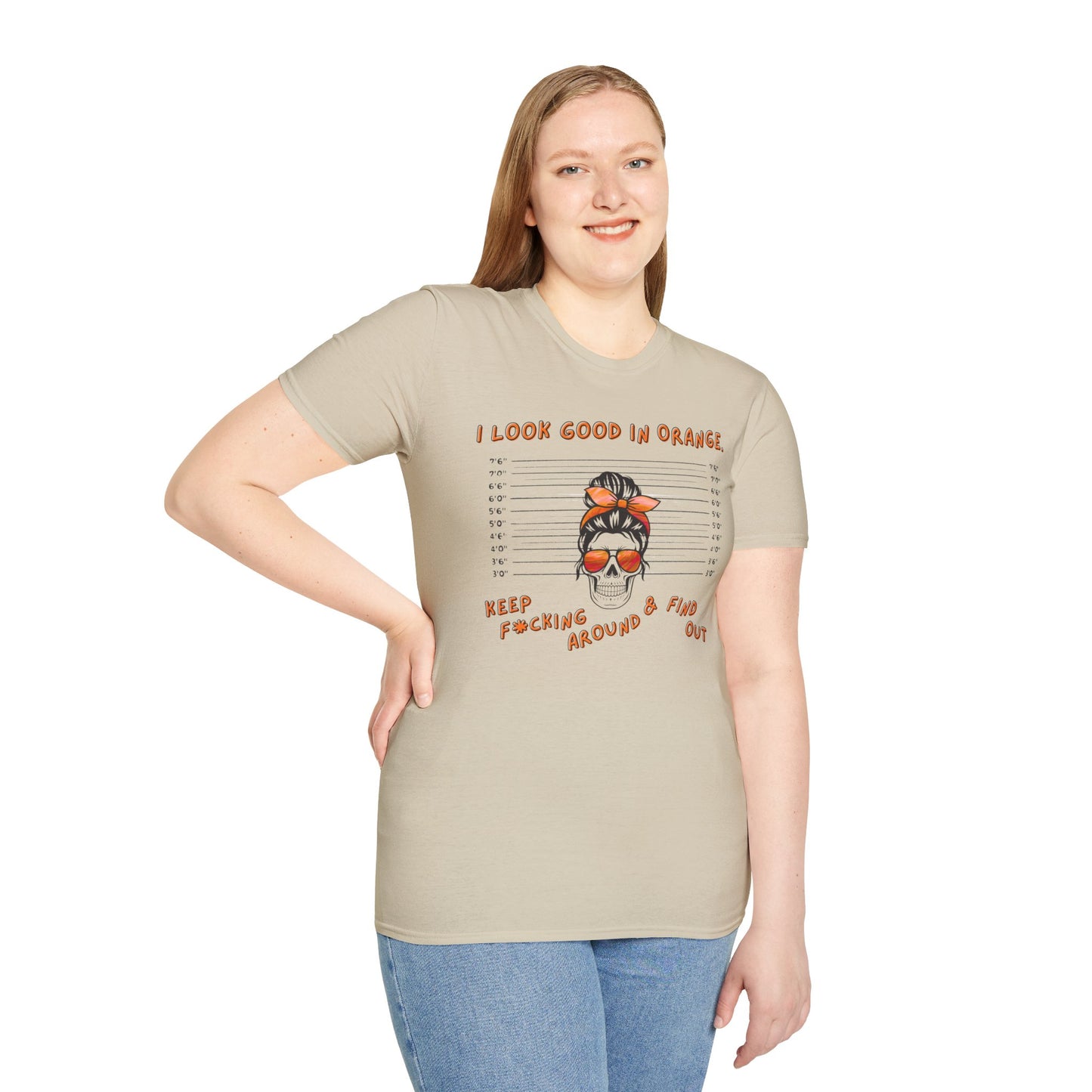 I Look Good in Orange' - Distressed Funny Orange Graphic T-Shirt